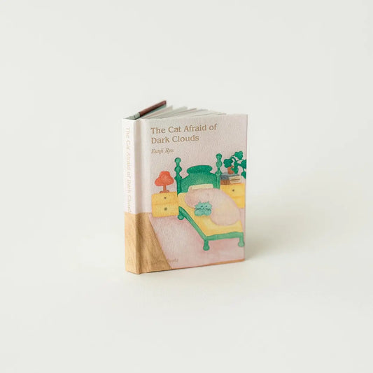 “The Cat Afraid of Dark Clouds” Picture Book