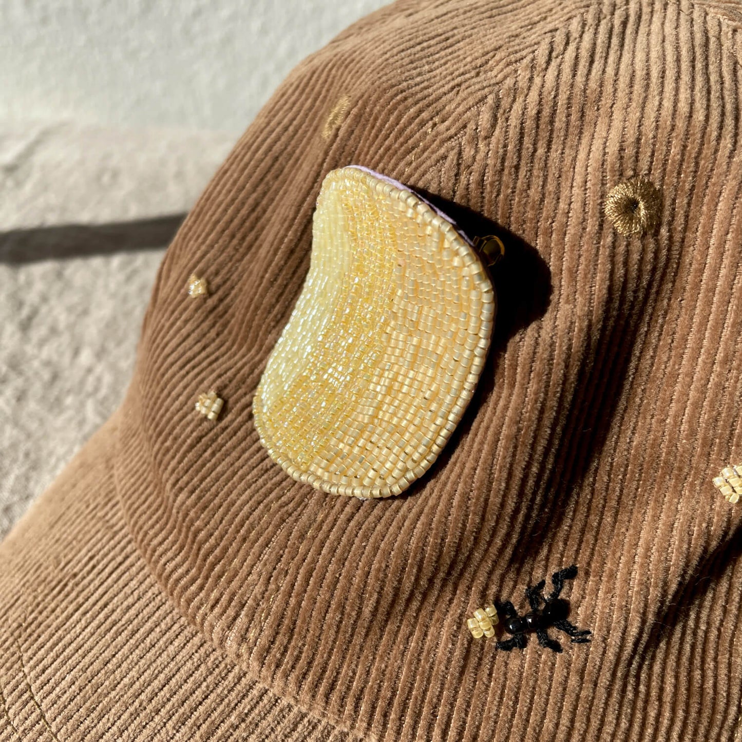 Brooch Hat - Potato Chip and Ant